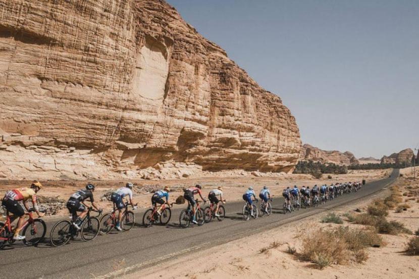 Kementerian Olahraga Arab Saudi mengumumkan edisi ketiga balap sepeda Saudi Tour akan diadakan di AlUla mulai 30 Januari hingga 3 Februari 2023. AlUla Arab Saudi Jadi Tuan Rumah Balap Sepeda Sepanjang 851 Kilometer