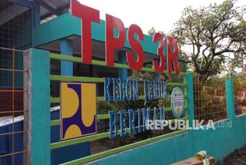 Kementerian Pekerjaan Umum dan Perumahan (PUPR) membangun pengolahan sampah TPS 3R untuk mendukung sungai Citarum Bersih.