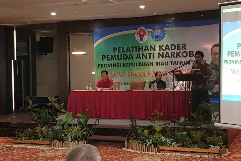 Kementerian Pemuda dan Olahraga (Kemenpora) kembali melanjutkan program pelatihan Kader Inti Pemuda Anti Narkoba (Kipan) kepada 200 perwakilan organisasi kepemudaan se-Kepulauan Riau di Hotel Sahid, Batam.
