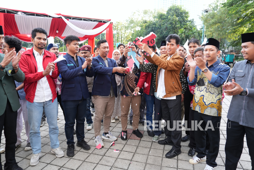 Kementerian Pemuda dan Olahraga Republik Indonesia (Kemenpora RI) bersama Perwakilan Organisasi Mahasiswa, Kepelajaran dan Kepemudaan mendeklarasikan perang melawan Judi Online dalam penutupan Pesta Prestasi Volume X tahun 2024 di Plaza Kemenpora Jumat (13/12/2024).