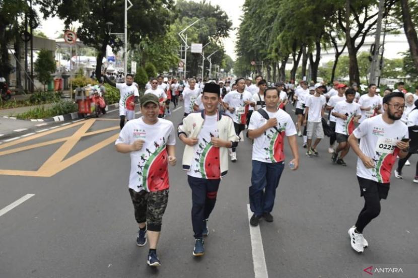 Kementerian Pemuda dan Olahraga Republik Indonesia (Kemenpora RI) mengapresiasi ribuan pelari yang mengikuti kegiatan lari dalam rangka solidaritas kemanusiaan untuk Palestina bertajuk 