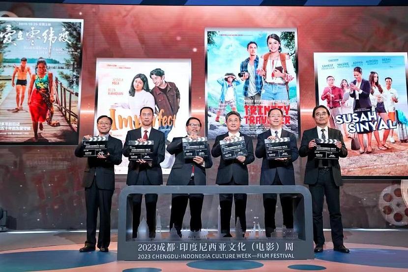 Kementerian Pendidikan dan Kebudayaan, Kedutaan Besar Republik Indonesia (KBRI) di Beijing, dan Nanyang Bridge Media bekerja sama dengan Pemerintah Provinsi Sichuan dan Kota Chengdu, Cina, menggelar Chengdu-Indonesia Film Festival.