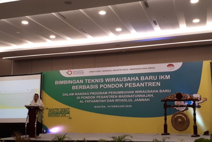 Kementerian Perindustrian menggelar pelatihan kewirausahaan berbasis pondok pesantren di Indonesian Convention Exhibition (ICE) BSD, Tangerang, Banten, Selasa, (18/2).