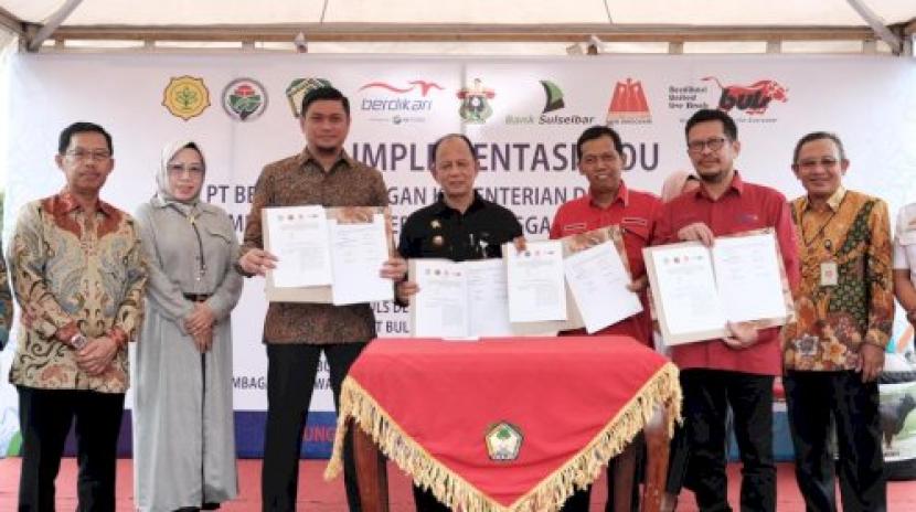  Kementerian Pertanian (Kementan) bersama PT Berdikari mengembangkan peternakan sapi wagyu di Kabupaten Gowa, Sulawesi Selatan. 