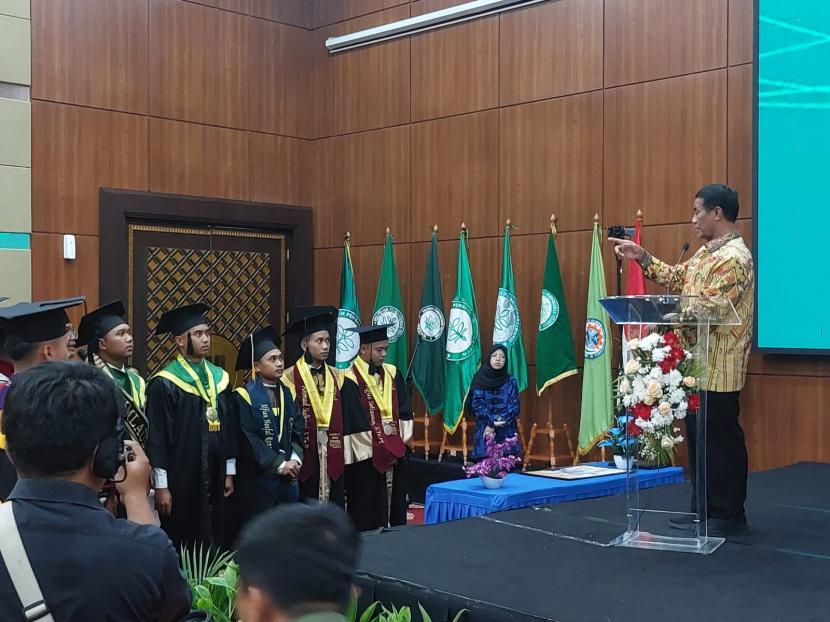 Kementerian Pertanian (Kementan) melalui Pusat Pendidikan Pertanian (Pusdiktan) gelar Wisuda Nasional Politeknik Pembangunan Pertanian (Polbangtan) dan Politeknik Enjiniring Pertanian Indonesia (PEPI) di Auditorium PEPI, Tangerang Selatan. 