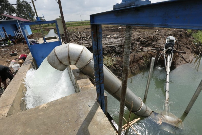 Kementerian Pertanian (Kementan) memperkenalkan sistem polder mini sebagai model pengelolaan air di lahan rawa yang diterapkan di lokasi Hari Pangan Sedunia (HPS) 2018 di Desa Jejangkit Muara, Kabupaten Barito Kuala, Kalimantan Selatan