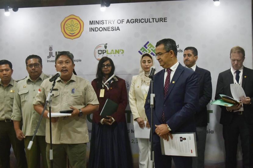 Kementerian Pertanian (Kementan) mendorong sejumlah negara yang tergabung dalam organisasi The Lives and Livelihoods Fund Partner (LLF IsDB) untuk membuka peluang ekspor produk pertanian Indonesia.