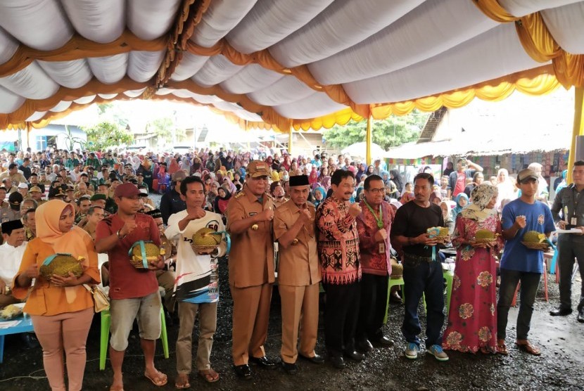 Kementerian Pertanian menggelar Festival Durian dan Gelar Buah Eksotik ke-5 di Kabupaten Banjar, Kalimantan Selatan, Selasa (22/1).