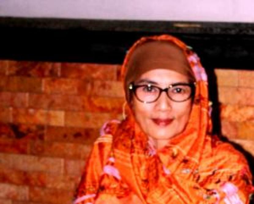 Ken Zuraida.