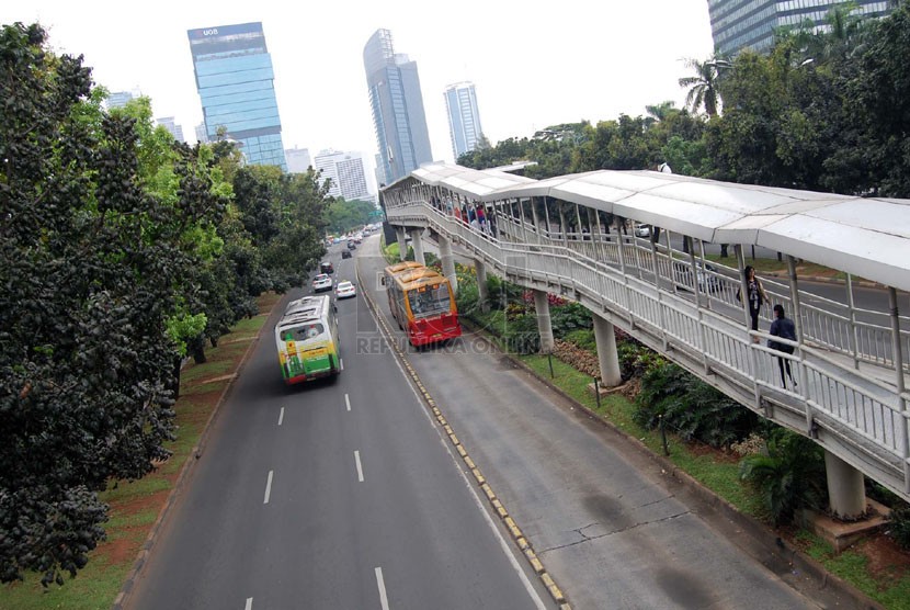Saat pencoblosan pilpres, Rabu (9/7), arus lalu lintas lenggang. Seperti halnya di Jakarta. Raisan Al Farisi
