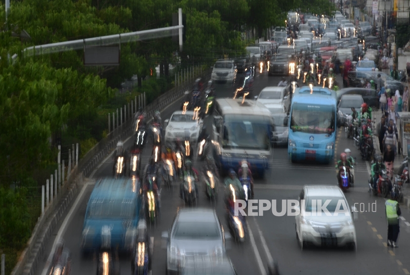  Kendaraan memadati Jalan Margonda, Depok, Jawa Barat (ilustrasi)