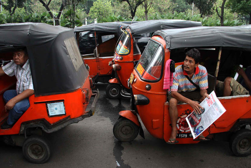 Kendaraan roda tiga Bajaj.   (ilustrasi)