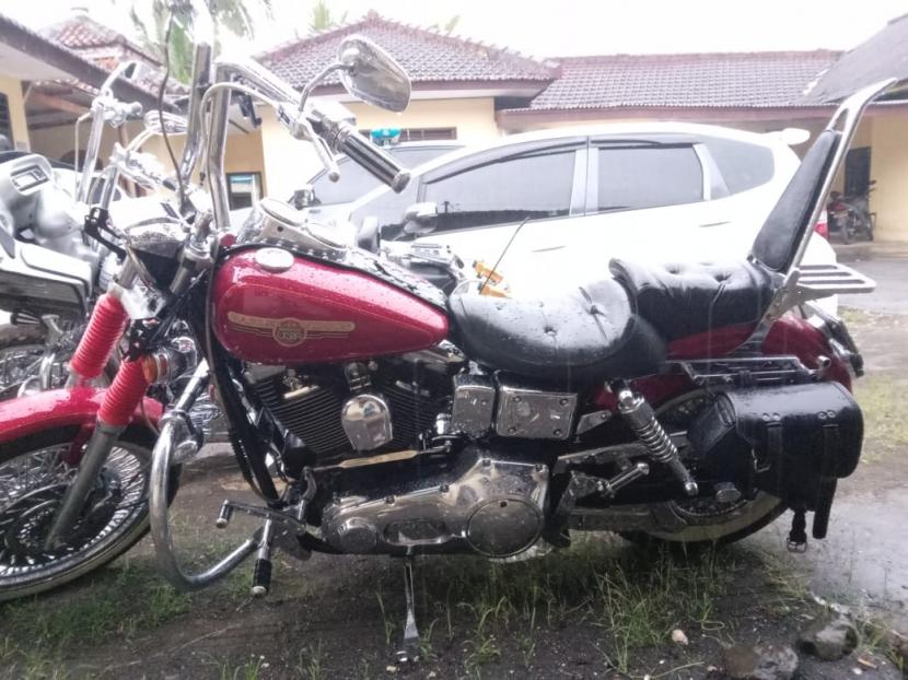 Kendaraan yang menabrak anak kembar di Kecamatan Kalipucang, Kabupaten Pangandaran, Sabtu (12/3/2022). I