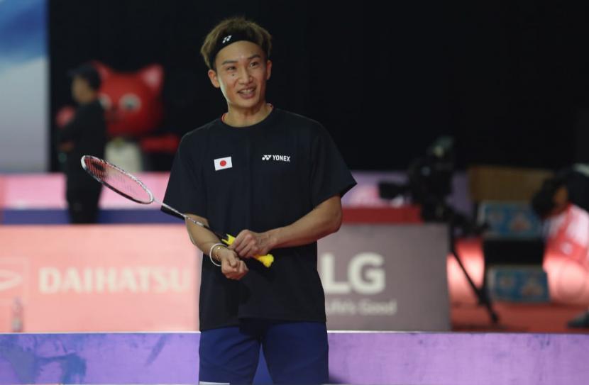 Kento Momota, pebulu tangkis nomor satu dunia akan tampil di Indonesia Badminton Festival yang terdiri dari kejuaraan Indonesia Masters, Indonesia Open dan BWF World Tour Finals.