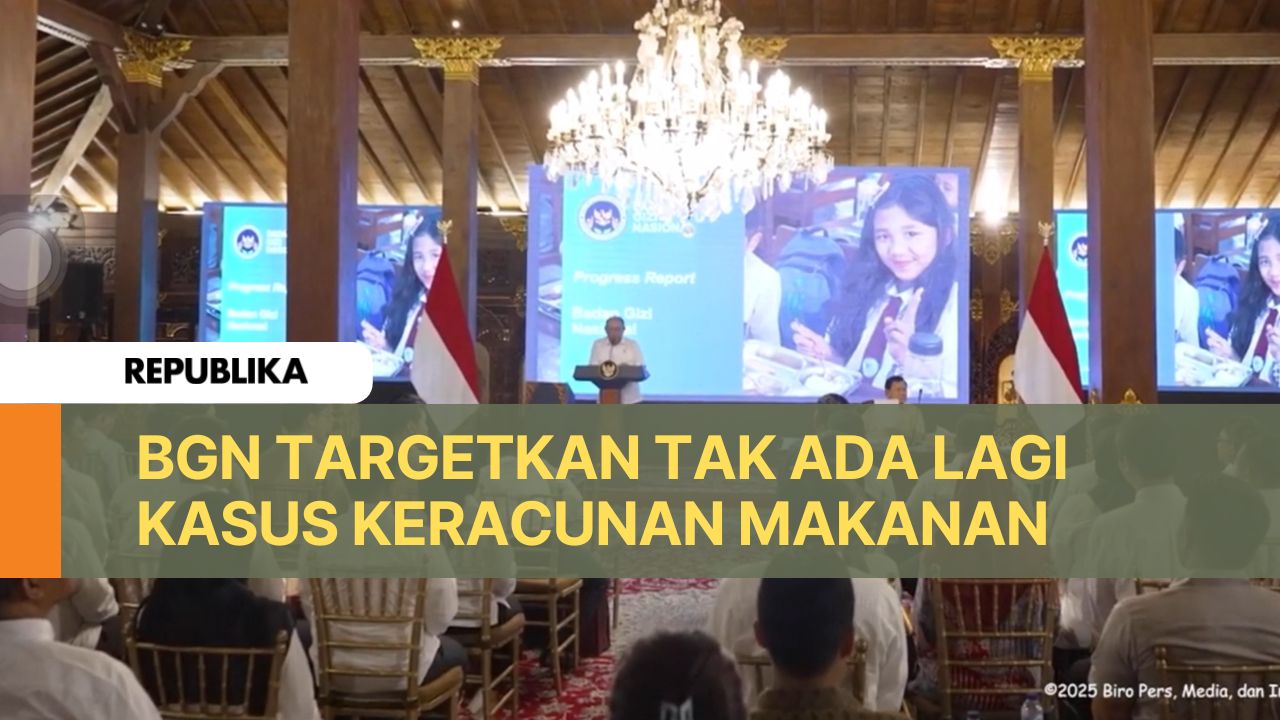 Kepala Badan Gizi Nasional, Dadan Hindayana saat rapat bersama jajaran Badan Gizi Nasional di Hambalang, Bogor, Jawa Barat, pada Sabtu, 3 Mei 2025. 