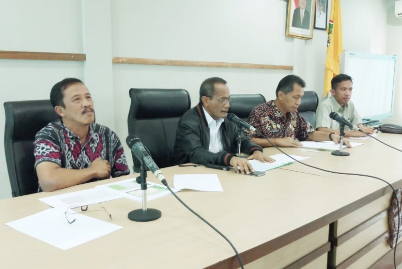 Kepala Badan Ketahanan Pangan Agung Hendriadi memimpin rapat koordinasi khusus bersama Bulog