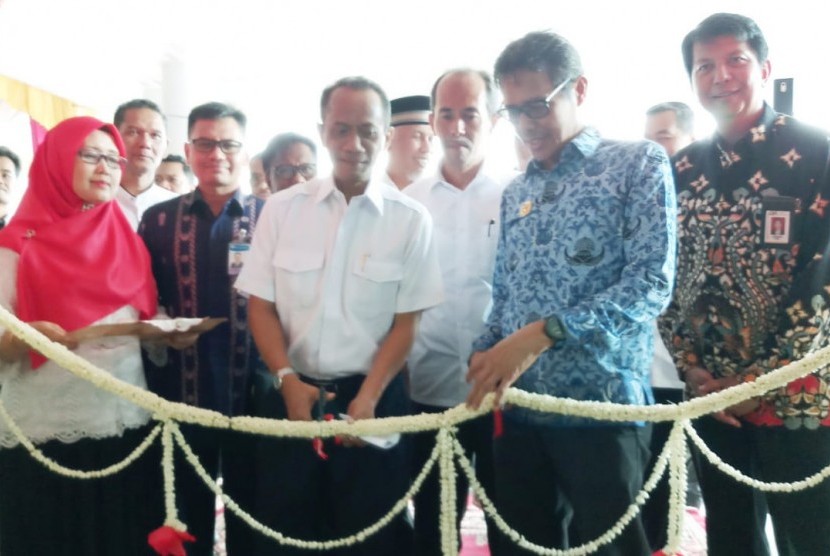 Kepala Badan Ketahanan Pangan Kementan Agung Hendriadi dan Gubernur Sumatra Barat Irwan Prayitno meresmikan TTIC