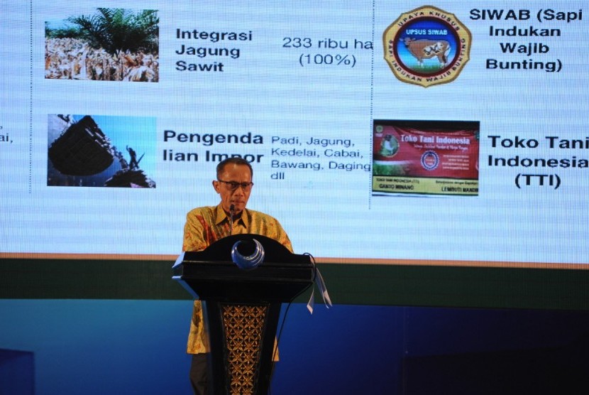 Kepala Badan Ketahanan Pangan Kementerian Pertanian (BKP Kementan) Agung Hendriadi yang mewakili Menteri Pertanian memberikan sambutan pada acara Lokakarya Widyakarya Nasional Pangan dan Gizi (WNPG) XI di Jakarta, Selasa (3/7).