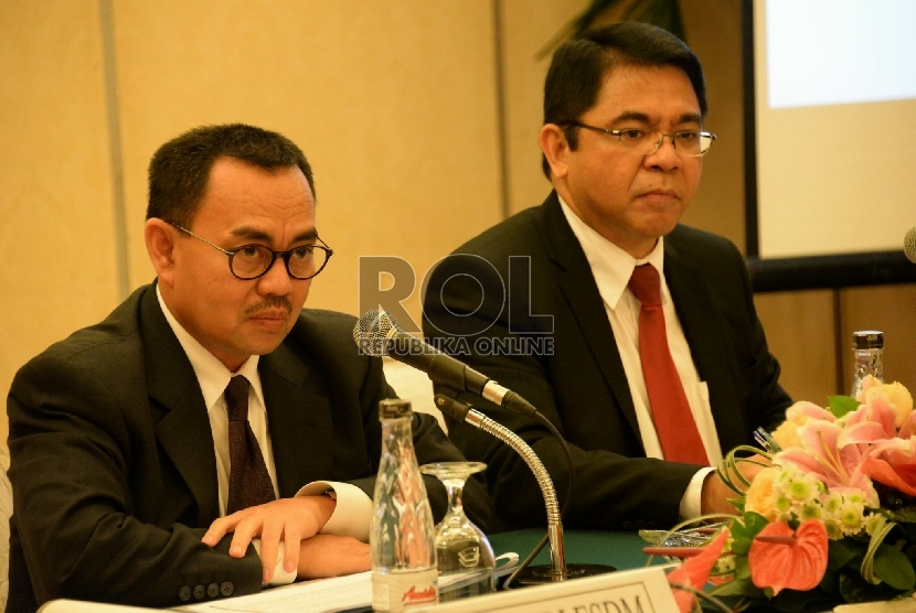 Kepala Badan Koordinasi Penanaman Modal (BKPM) Franky Sibarani dan Menteri ESDM Sudirman Said memberikan keterangan terkait pelaksanaan 