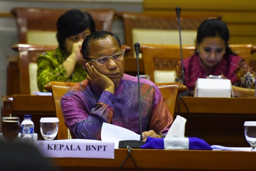 Kepala Badan Nasional Penanggulangan Terorisme (BNPT) Komisaris Jenderal Polisi Saud Usman Nasution mengikuti rapat dengar pendapat dengan Komisi III DPR RI di Komplek Parlemen, Jakarta, Rabu (8/4).