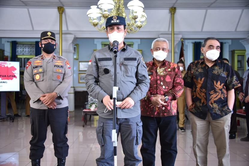 Kepala Badan Nasional Penanggulangan Terorisme (BNPT), Komjen Boy Rafli Amar di Pendopo Agung Malang, Jawa Timur, Selasa (24/8).
