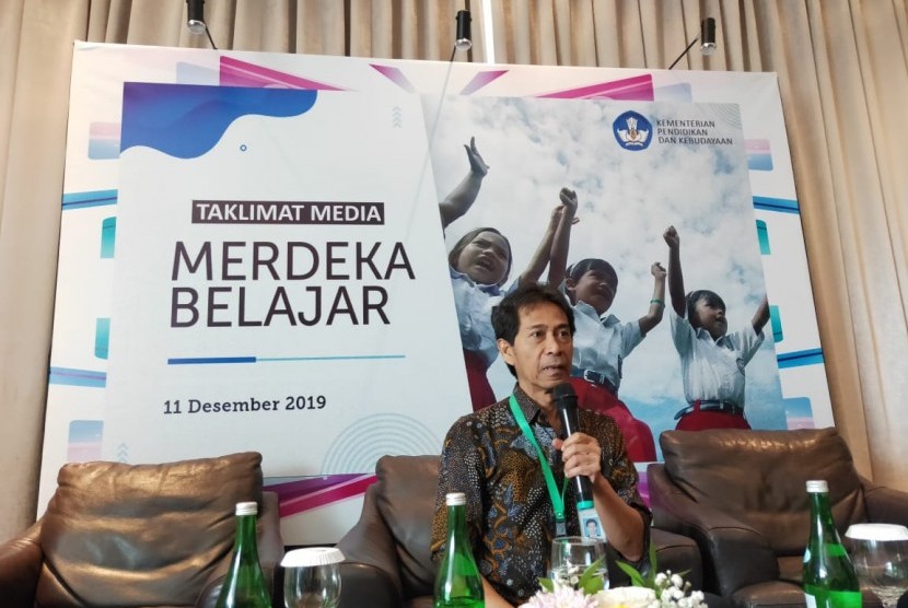 Kepala Badan Penelitian dan Pengembangan Kemendikbud, Totok Suprayitno, mengatakan pihaknya mendorong pendidikan ke depan untuk meningkatkan berpikir kritis, kolaborasi, dan komunikasi.