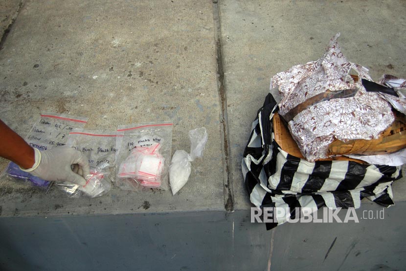 Barang bukti ganja dan sabu-sabu dimusnahkan di halaman kantor BNNP DIY, DI Yogyakarta. (ilustrasi)