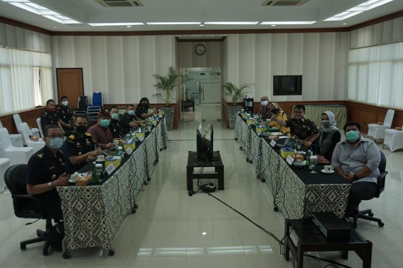 Kepala Bagian Umum Kantor Wilayah (Kanwil) Bea Cukai Bali, NTB, dan NTT (Balinusra), I Made Wijaya, pada Kamis (17/9), ketika membuka penjelasan peran Bea Cukai dalam perdagangan bebas.