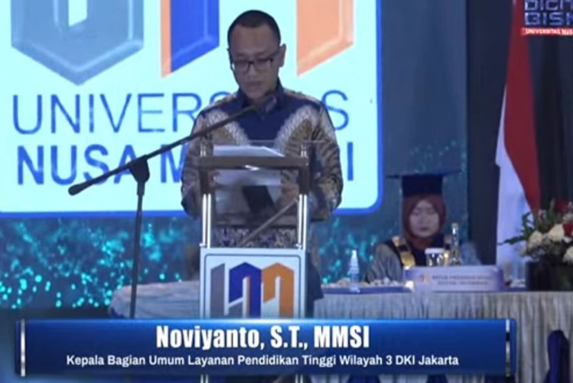 Kepala Bagian Umum Layanan Pendidikan Tinggi (LLDikti) Wilayah 3 Jakarta, Noviyanto dalam wisuda ke-36 Universitas Nusa Mandiri