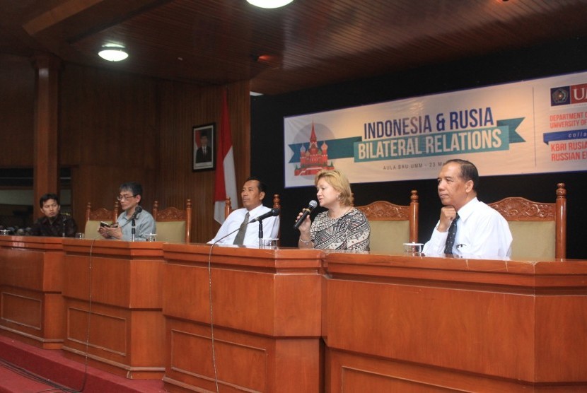 Kepala Bidang Ekonomi Kedutaan Besar Rusia untuk Indonesia, Veronika Novoseltseva, saat menyampaikan materi