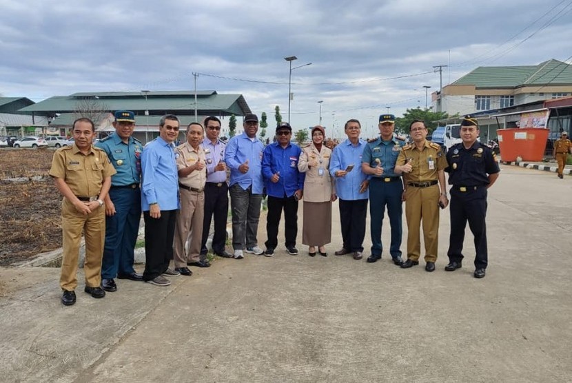 Kepala Bidang Kepatuhan Internal Kanwil Bea Cukai Sulawesi Bagian Selatan, Syamsul Bahri menghadiri acara temu akbar tudang sipulung nelayan Sulawesia Selatan (15/7).