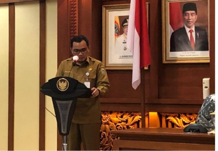 Kepala Biro Kesejahteraan Rakyat, Ahmad Solkan pada Pembukaan Sarasehan dan Dialog Umat Beragama dengan tema “Moderasi Beragama” yang diselenggarakan oleh Biro Kesejahteraan Rakyat, pada Selasa (26/7/2022).