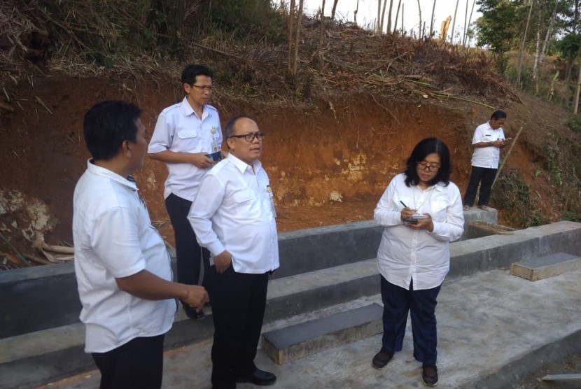 Kepala Biro Perencanaan, Kasdi Subagyono, mengunjungi salah satu pilot project pengembangan kawasan pertanian berbasis korporasi petani di Provinsi Banten.