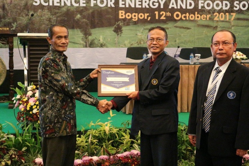 Kepala BKP Agung Hendriadi dalam acara 1st International Conference on Applied Science for Energy and Food Sovereignty di IPB ICC Bogor, Kamis (12/10).