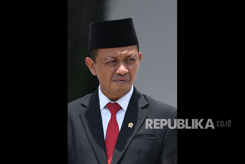 Kepala BKPM Bahlil Lahadalia bersiap mengikuti foto bersama seusai pelantikan menteri Kabinet Indonesia Maju di Beranda Halaman Istana Merdeka, Jakarta, Rabu (23/10/2019).