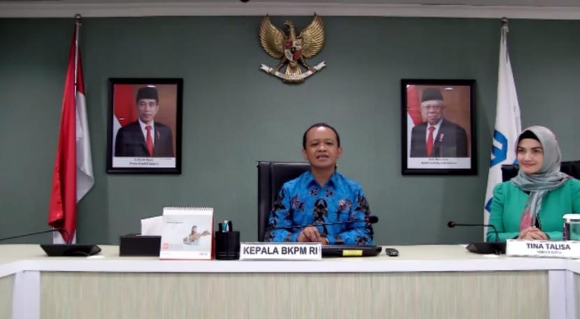 Kepala BKPM Bahlil Lahadalia (kiri). Bahlil mengatakan, ada tujuh perusahaan yang sedang memproses relokasi pabriknya ke Indonesia.