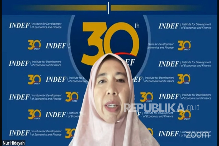 Kepala Center for Sharia Economic Development (CSED) Indef Nur Hidayah dalam diskusi publik bertajuk Demo Cermin Kesenjangan, Ekonomi Syariah Memberi Jawaban yang digelar secara virtual, Rabu (10/9/2025). 