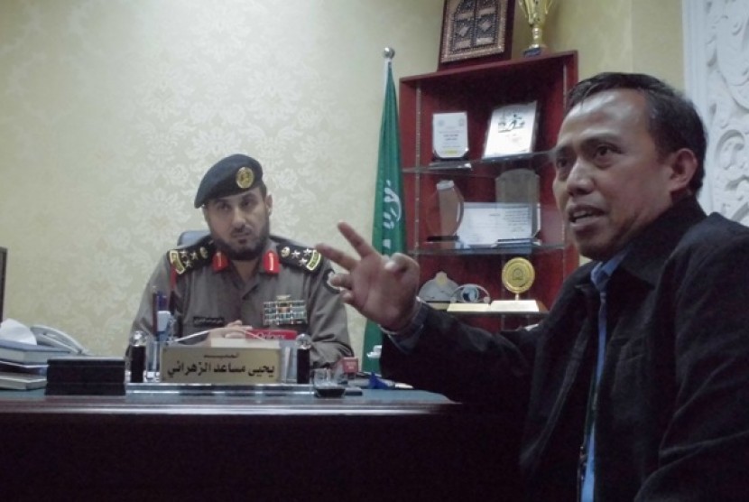 Kepala Daerah Kerja Makkah, Arsyad Hidayaat Berkoordinasi dengan pejabat keamanan haji Arab Saudi.