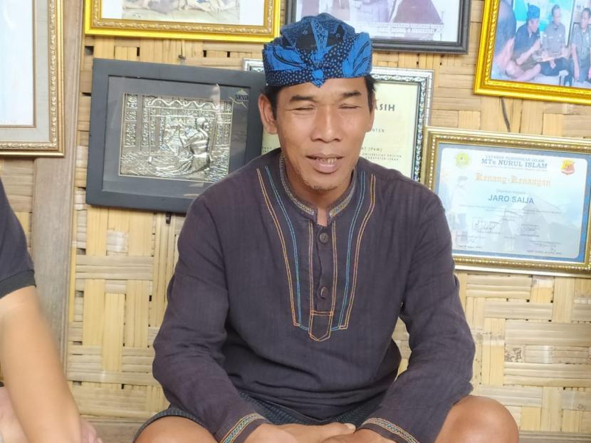 Kepala Desa Kanekes Jaro Saija di Pemukiman Suku Baduy, Lebak, Banten, Sabtu (11/7). 