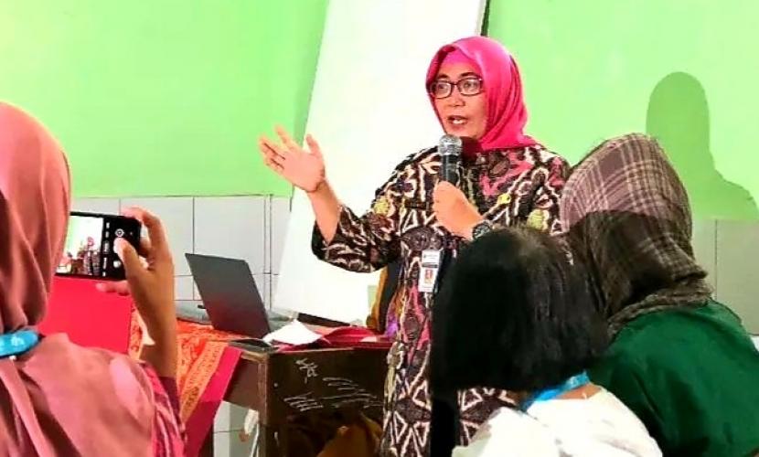  Kepala Dinas Pemberdayaan Perempuan Perlindungan Anak Pengendalian Penduduk dan Keluarga Berencana (DP3AP2KB) Provinsi Jawa Tengah, Dra Retno Sudewi. 