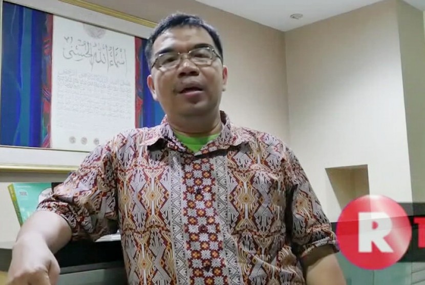 Kepala Direktur Klinik Pendidikan MIPA Raden Ridwan Hasan Saputra 