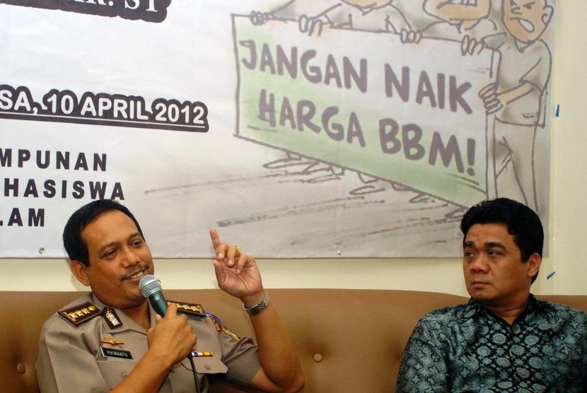 Kepala Divisi Humas Polda Metro Jaya, Kombes Polisi Rikwanto (kiri).