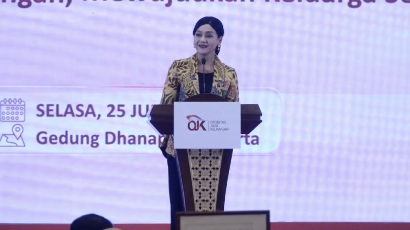 Kepala Eksekutif Pengawas Perilaku Pelaku Usaha Jasa Keuangan, Edukasi, dan Perlindungan Konsumen OJK Friderica Widyasari Dewi