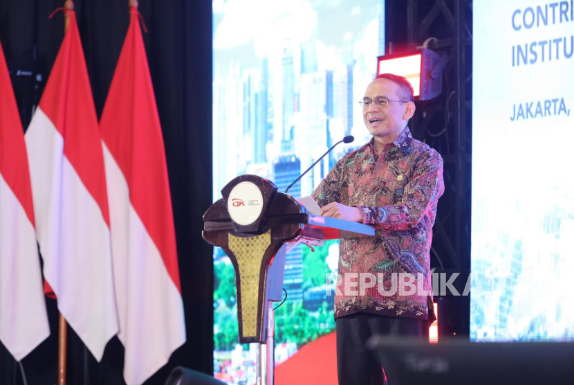Kepala Eksekutif Pengawas PVML OJK Agusman dalam sambutannya di acara ‘National Forum of Financing Services and Microfinance 2025’ di Jakarta, Selasa (12/8/2025).