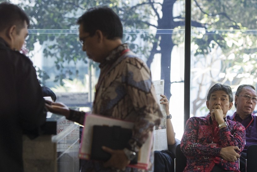 Kepala Kejaksaan Tinggi (Kajati) DKI Jakarta Sudung Situmorang (kanan) 