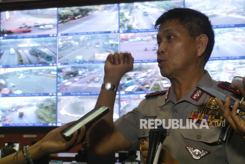 Kepala Korps Lalu Lintas (Kakorlantas) Polri Brigjen Royke Lumowa memberikan penjelasan terkait kenaikan perpanjangan STNK di Jakarta, Jumat (6/1).