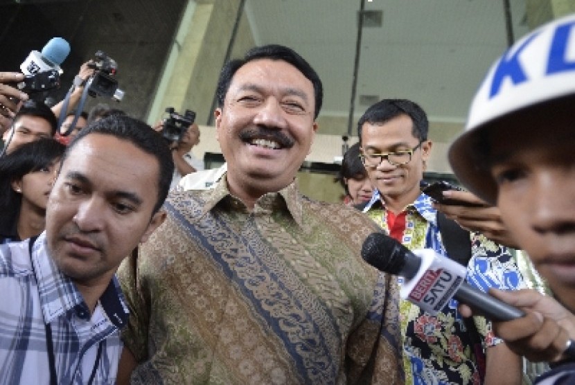 Kepala Lembaga Pendidikan Polri (Kalemdikpol) Komjen Budi Gunawan keluar dari gedung KPK, Jumat (26/7).
