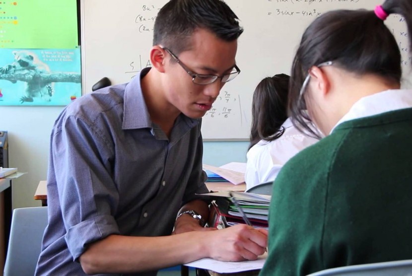 Kepala Matematika di Sekolah Menengah Cherrybrook Technology di Sydney Barat, Eddie Woo.