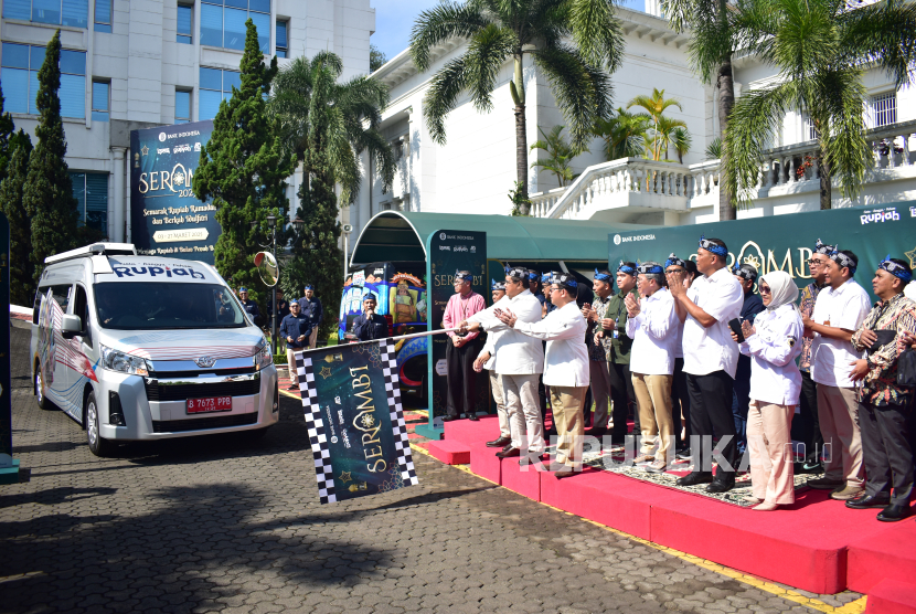 Kepala Perwakilan Bank Indonesia Provinsi Jawa Barat, Muhamad Nur, melaksanakan kick-off layanan SERAMBI wilayah Jawa Barat, Rabu (5/3) di Bandung