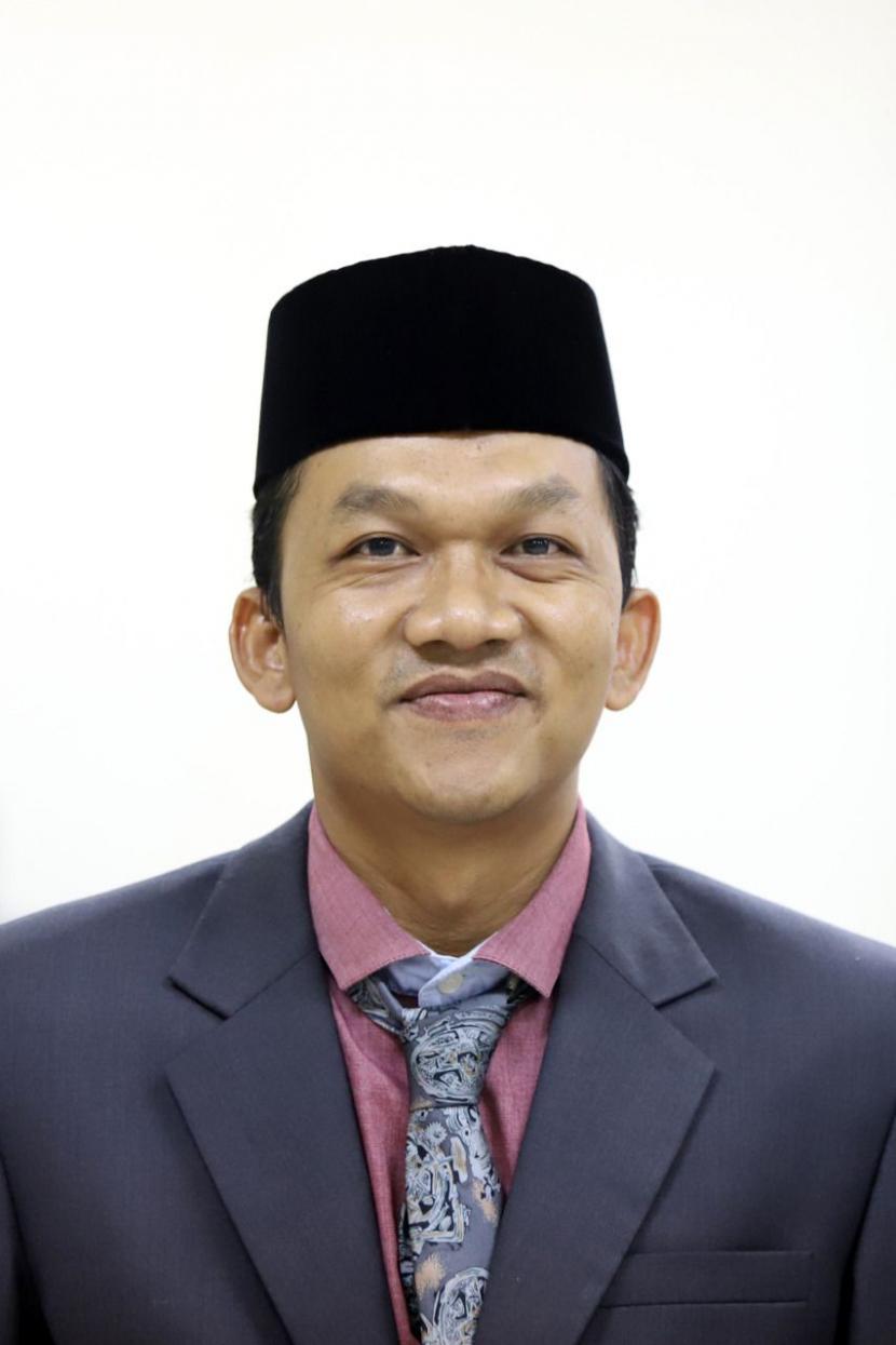 Kepala Pusat Penelitian dan Penerbitan (LP2M) UIN Ar-Raniry, yang juga Ketua Redaksi Jurnal Ilmiah Islam Futura Dr  Anton Widyanto MAg.